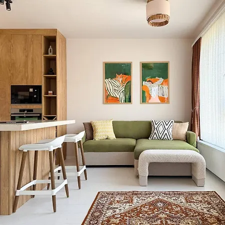 Designer 1br In New Building Park, Desk & Ac * София