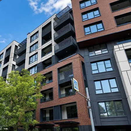 Designer 1br In New Building Park, Desk & Ac София