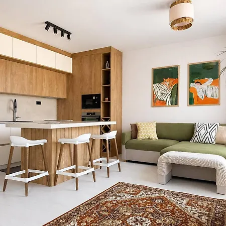 Апартамент Designer 1br In New Building Park, Desk & Ac