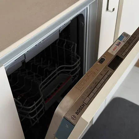 Designer 1br In New Building Park, Desk & Ac * София