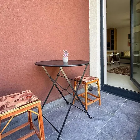 Designer 1br In New Building Park, Desk & Ac * София